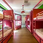 Hostelle - Women Only بيت شباب