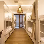 Hostelle - Women Only بيت شباب