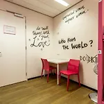 Hostelle - Women Only بيت شباب