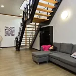 Hostelle - Women Only