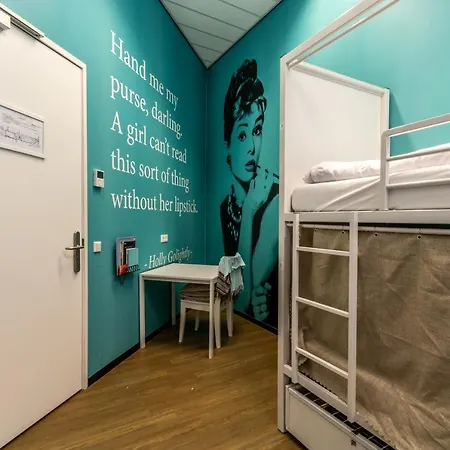 Hostelle - Female Only Hostel Amsterdam