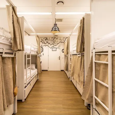 Hostelle - Female Only Hostel Amsterdam