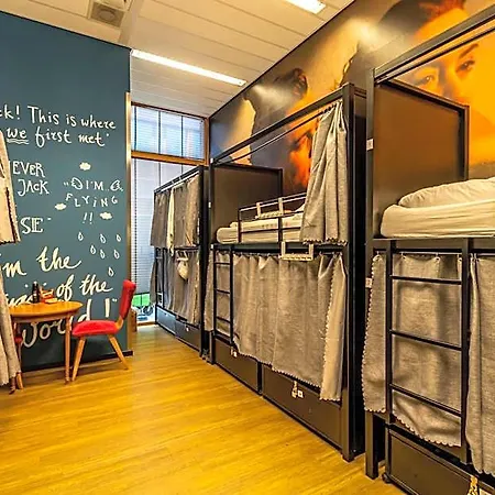 Hostelle - Women Only Hostal *