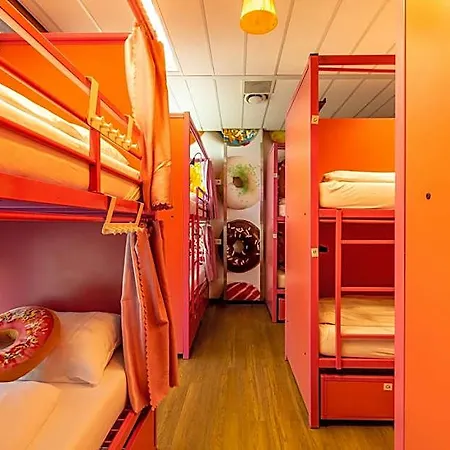 Hostal Hostelle - Women Only