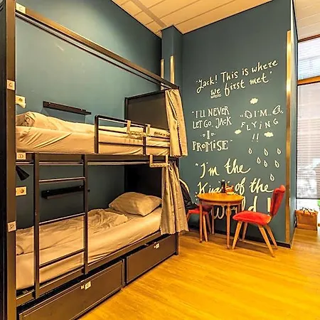 Hostal Hostelle - Women Only *