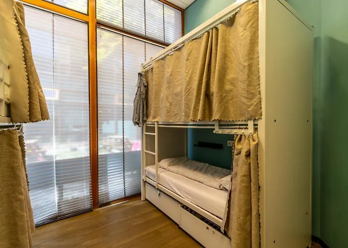 Hostelle - Women Only *