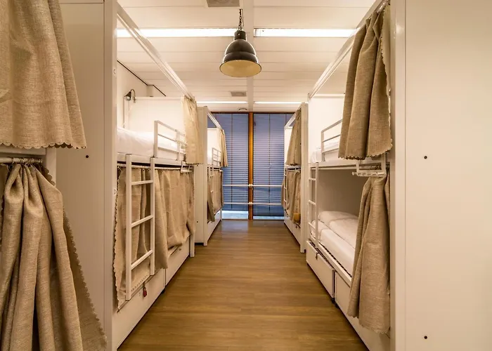 Hostelle - Women Only *