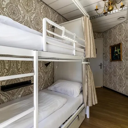 Hostelle - Women Only بيت شباب