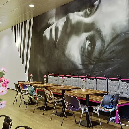 Hostelle - Women Only אכסניה אמסטרדם